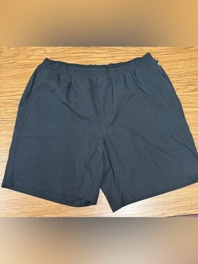 Men's XL tasc Black Athletic Shorts with Elastic Waist and Side Pockets